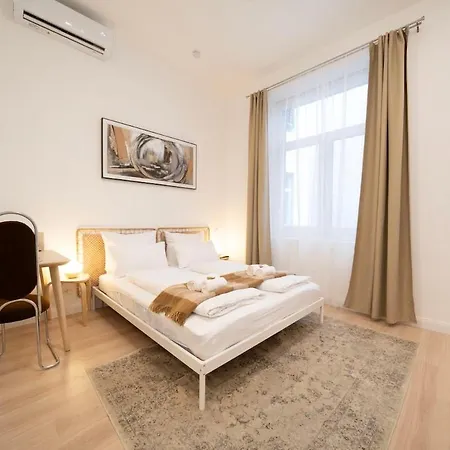 Apartment I New I Ac I Urban - Moon