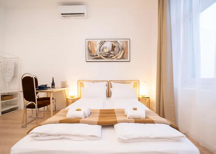 I New I Ac I Urban - Moon Apartament *